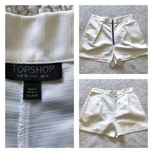 ❣️Top shop cream white high waisted shorts. Size:6